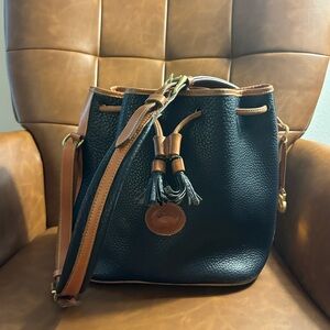 Vintage Dooney & Burke drawstring shoulder bag